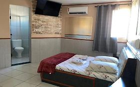 Hotel Tenda Próximo a Regis Bitencourt e Taboão Da Serra